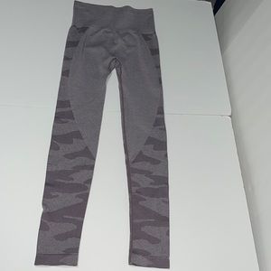 Unknown Brand Lavender Grey Camo Yoga Pants Small Brand New W/O tags